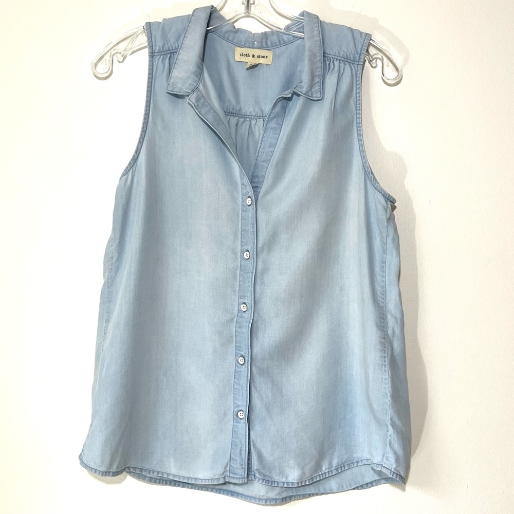 Anthro Cloth and Stone Chambray Button Down Shirt